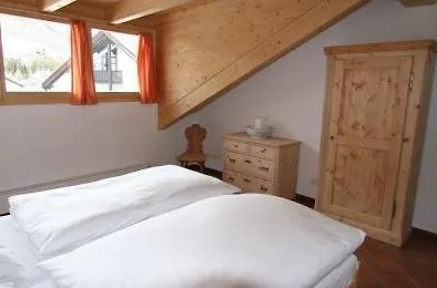 Vendégház Gasthaus Zum Weissen Kreuz Samedan