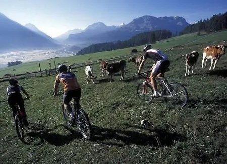 格斯祖玛维森库瑞酒店